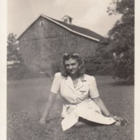 Anne Gates 1943 (2).jpg